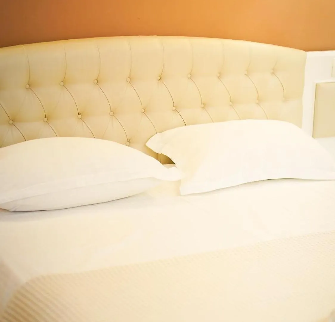 Garden Hotel Elbasan 3*,  Albania