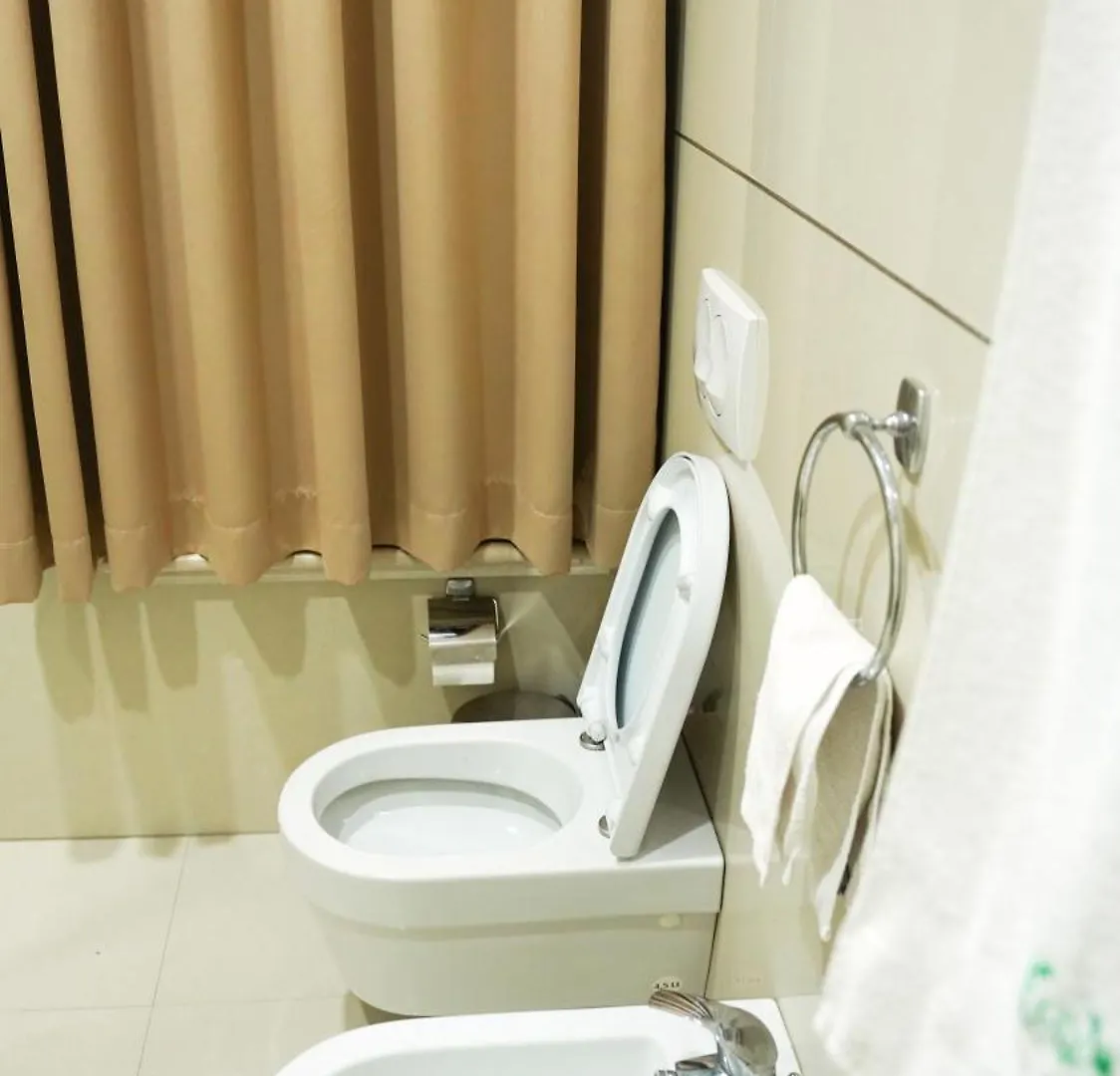 Garden Hotel Elbasan 3*,