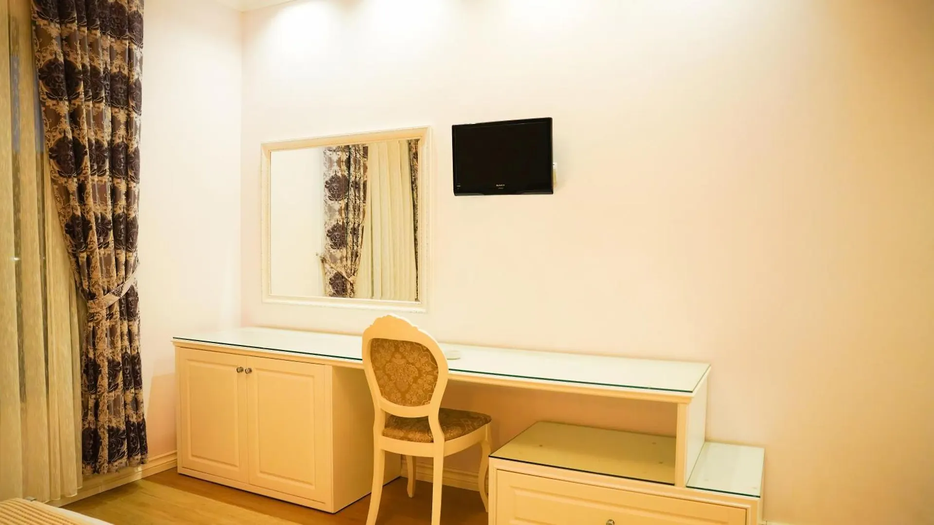 ***  Garden Hotel Elbasan Albania
